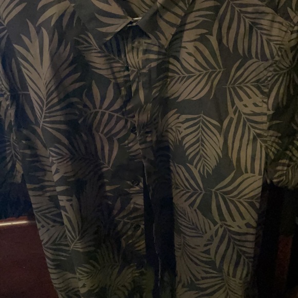 Guess button down - Picture 3 of 4